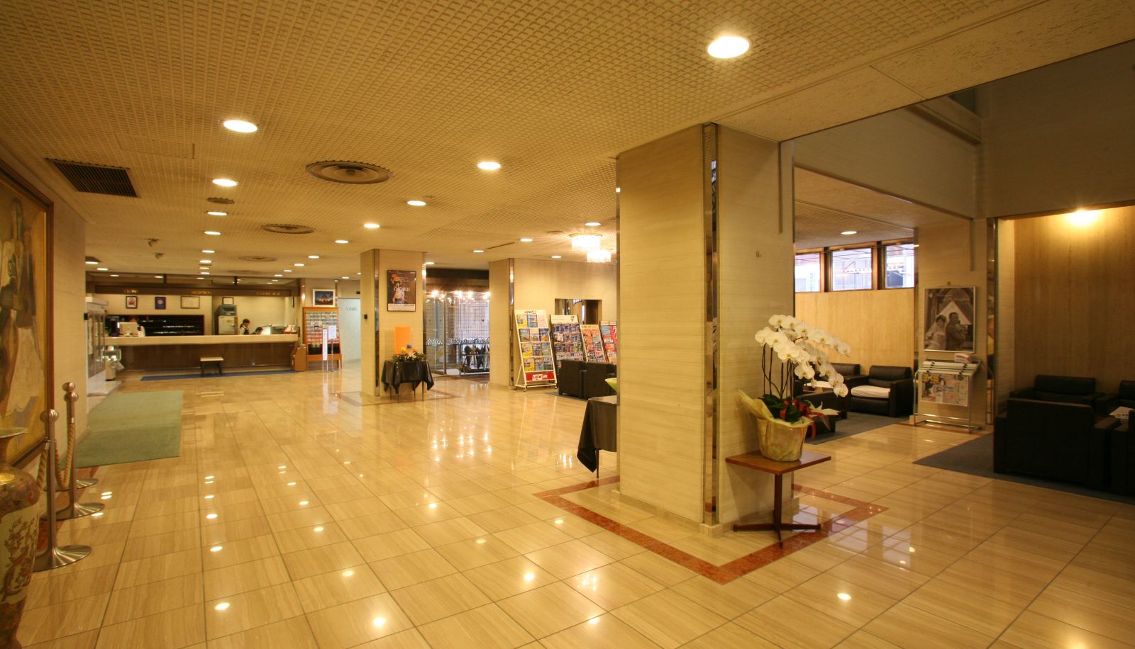 Salón - Sunroute Tokuyama