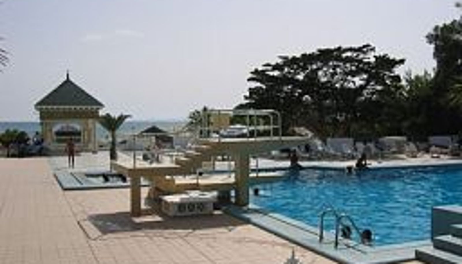Terraza - Primalife Karawen