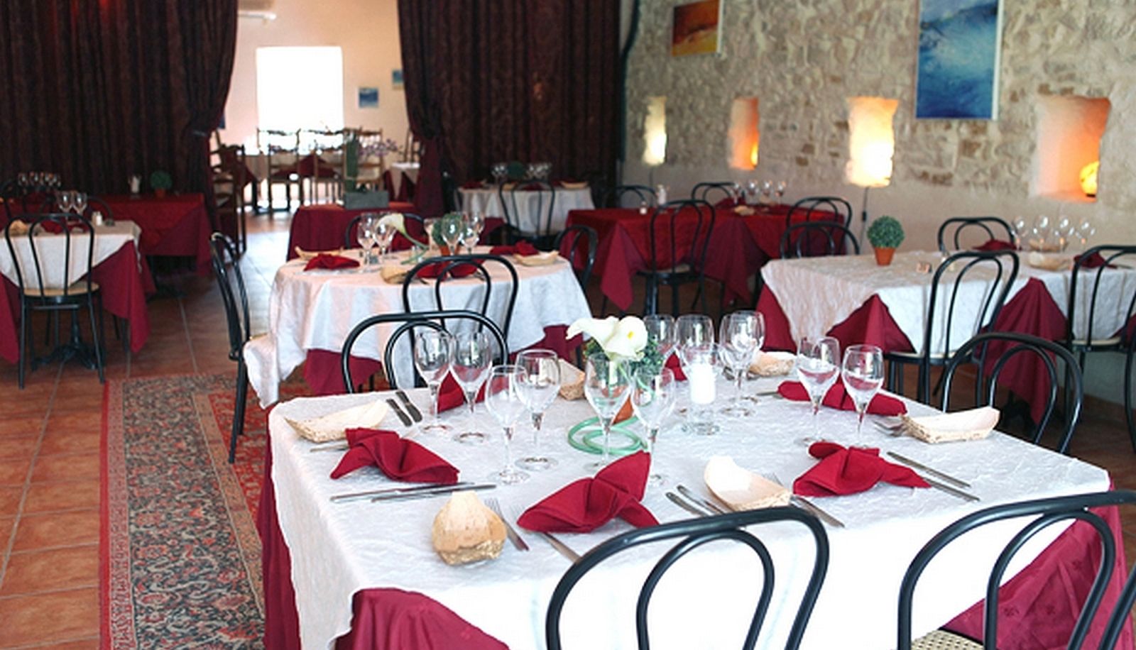 Restaurant - Dejeunez Sous l Arbre Logis