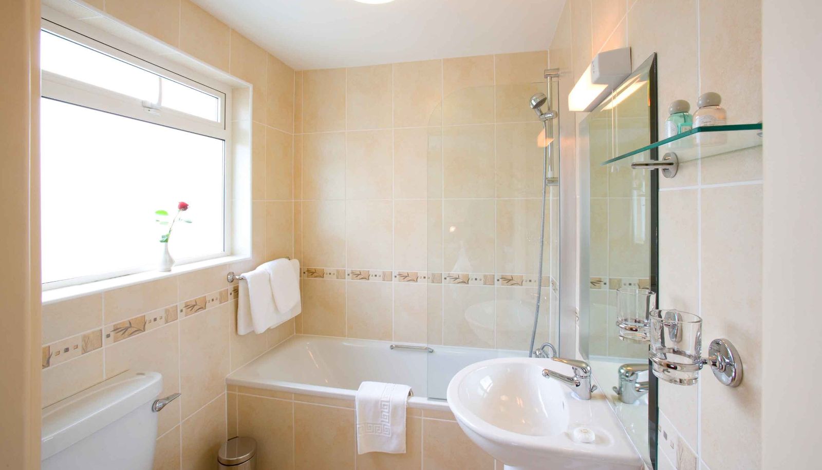 Badezimmer - The Savoy Jersey