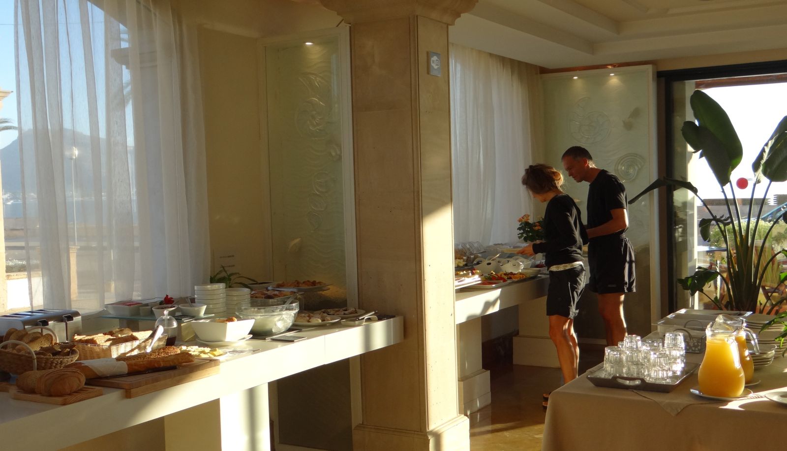 Buffet - Galeon Suites