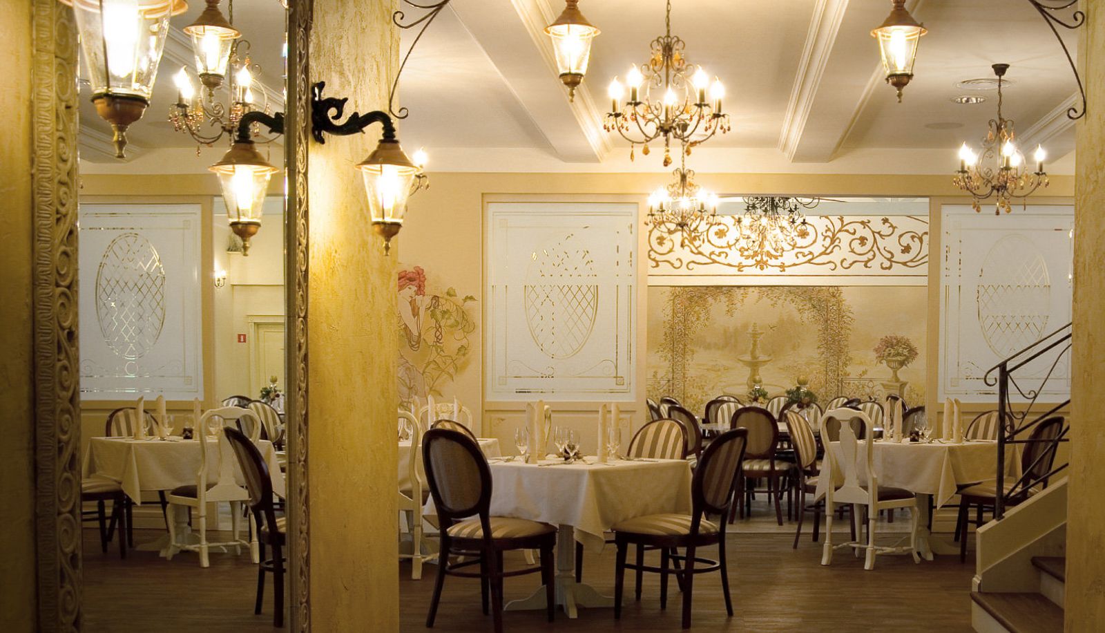 Restaurant - Villa Estera