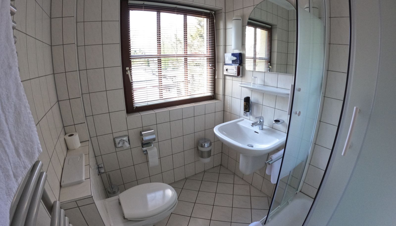Bathroom - Diana
