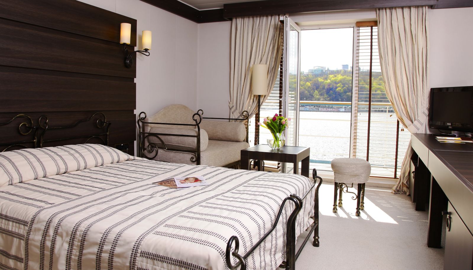 Room with river view - Bakkara Баккара