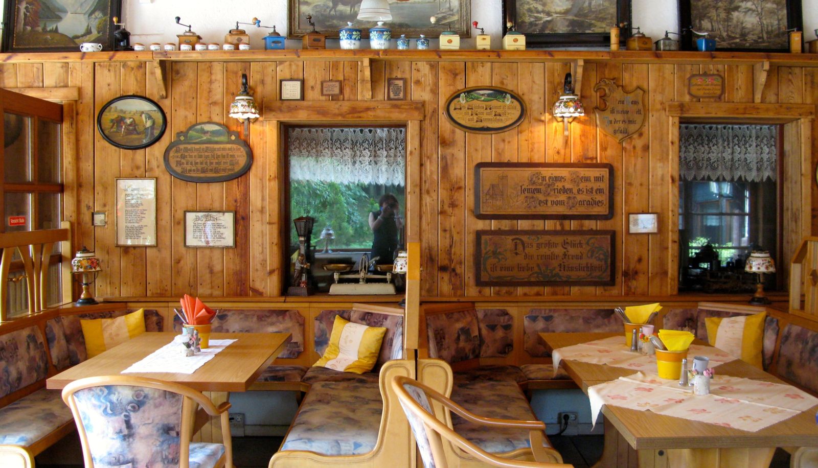 Breakfast room - Goldener Becher Landhotel