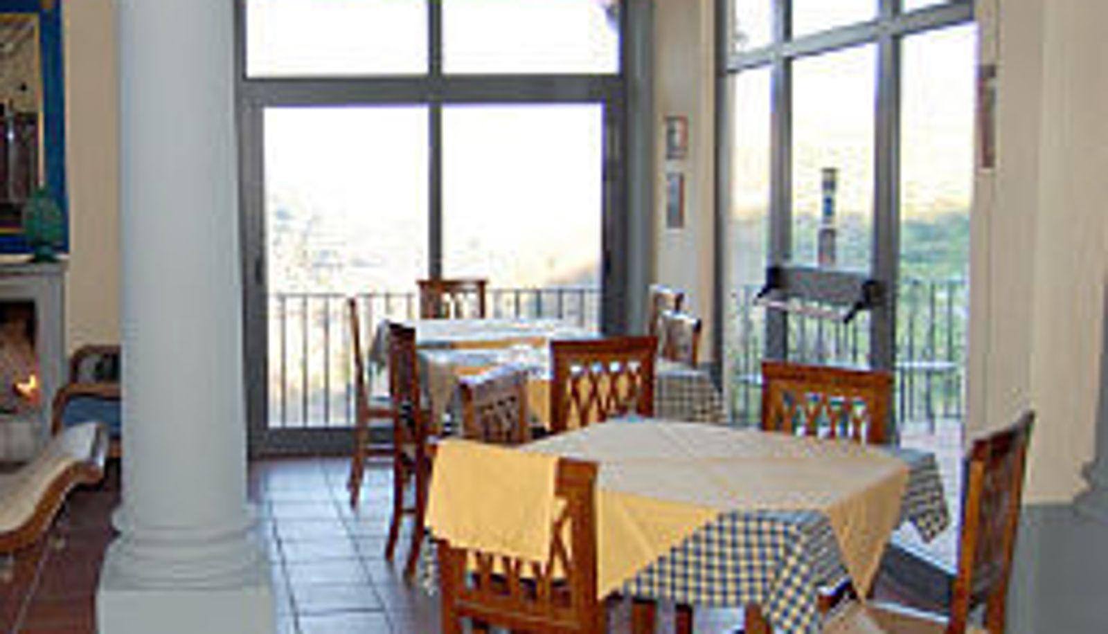 Sala prima colazione all'interno del ristorante - Agriturismo Le Rocche