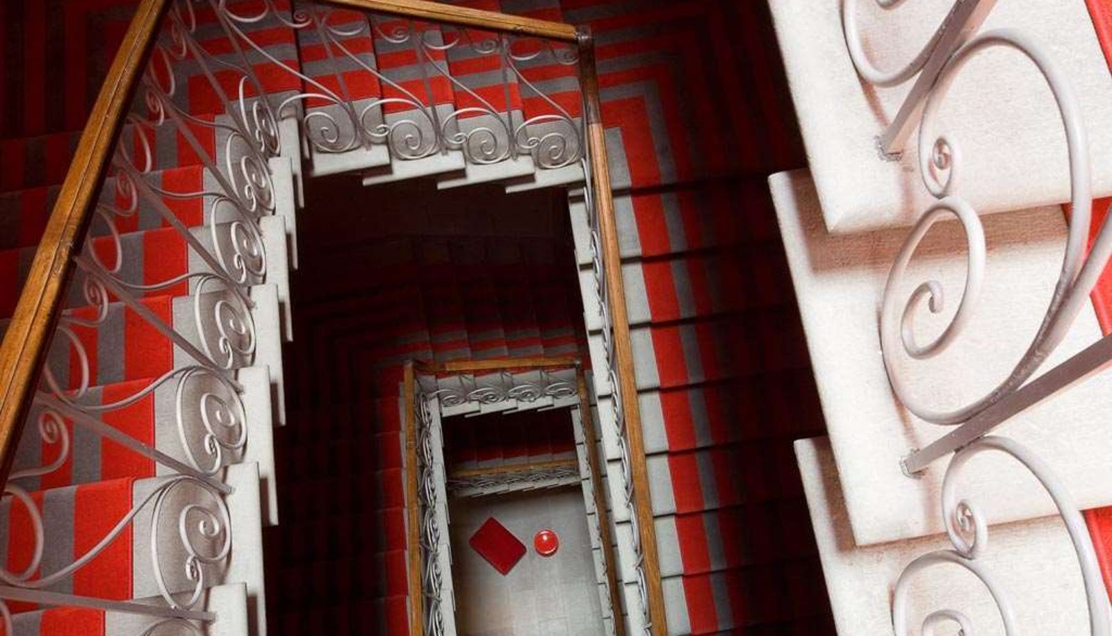 Hall - Rosso 23
