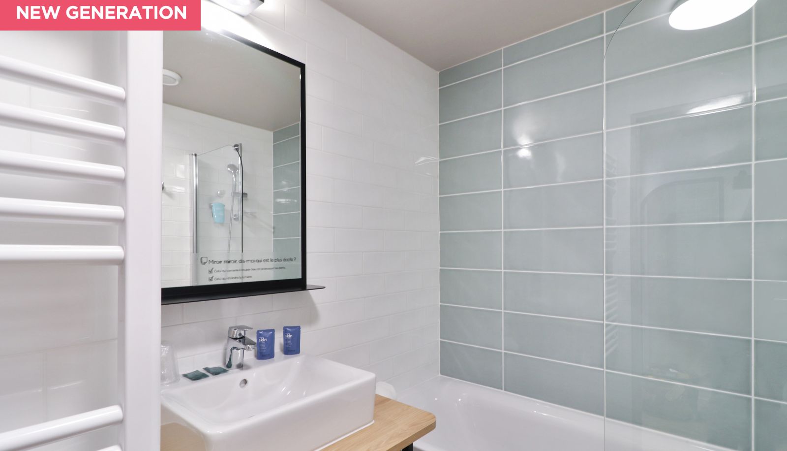 Bathroom - APPART'CITY CONFORT PARIS CLICHY MAIRIE