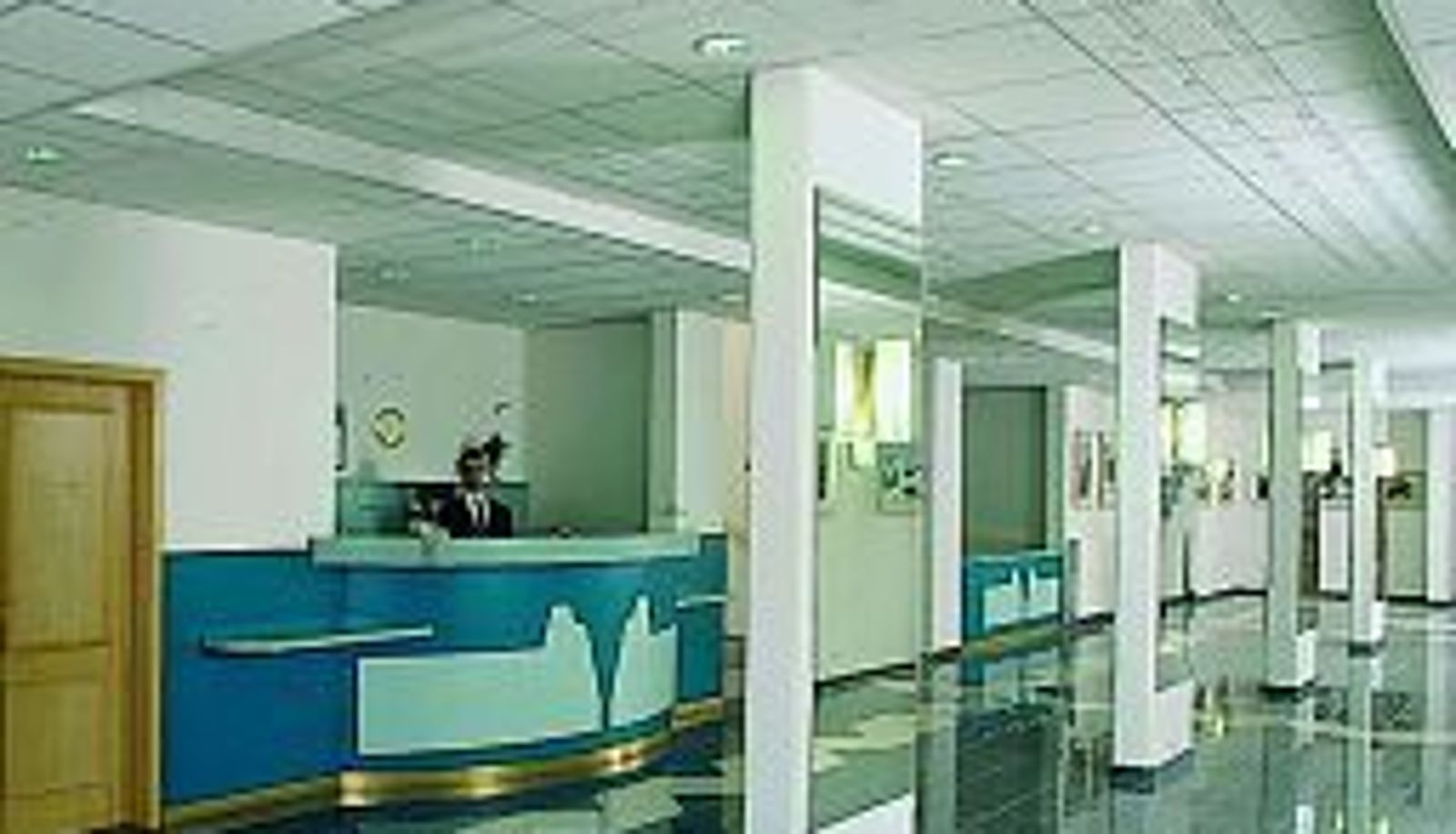 Lobby - Bara Gellért