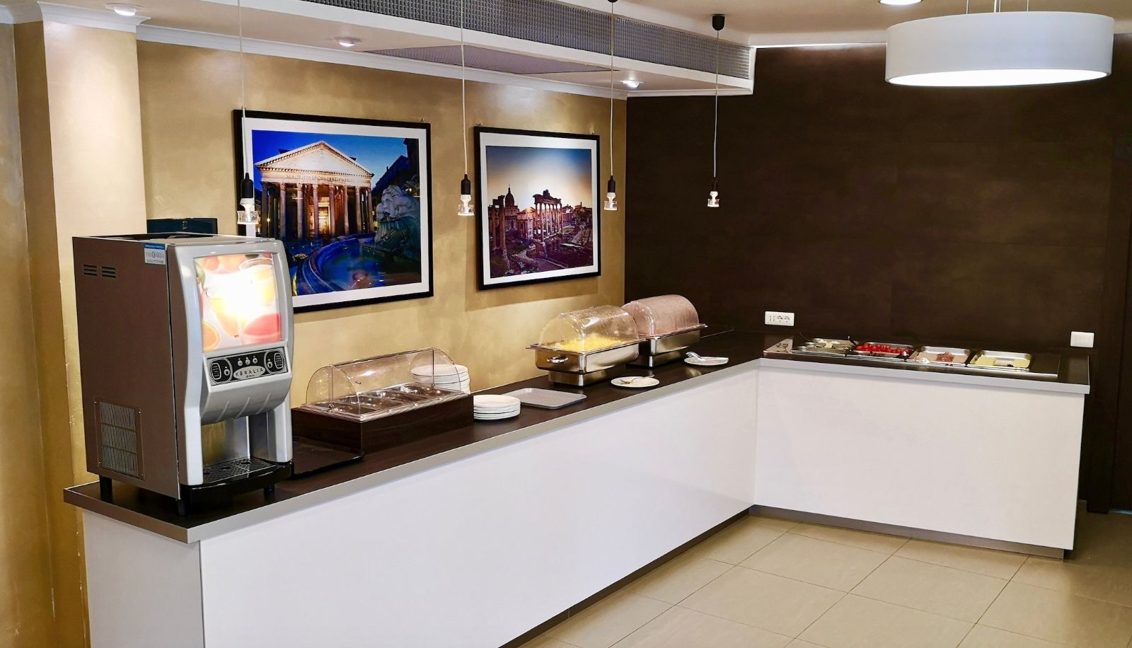 Buffet - Adoro Hotel