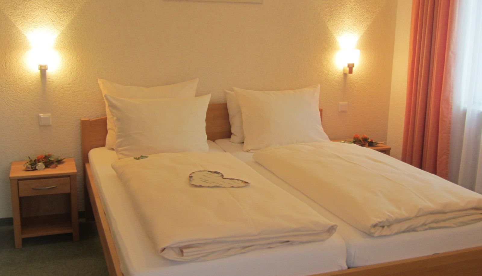 Standardzimmer (Doppel) - Hotel Angermeier Garni