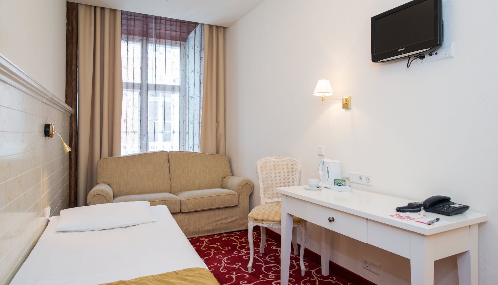 Standard room (single) - Meriton Old Town Garden Hotel