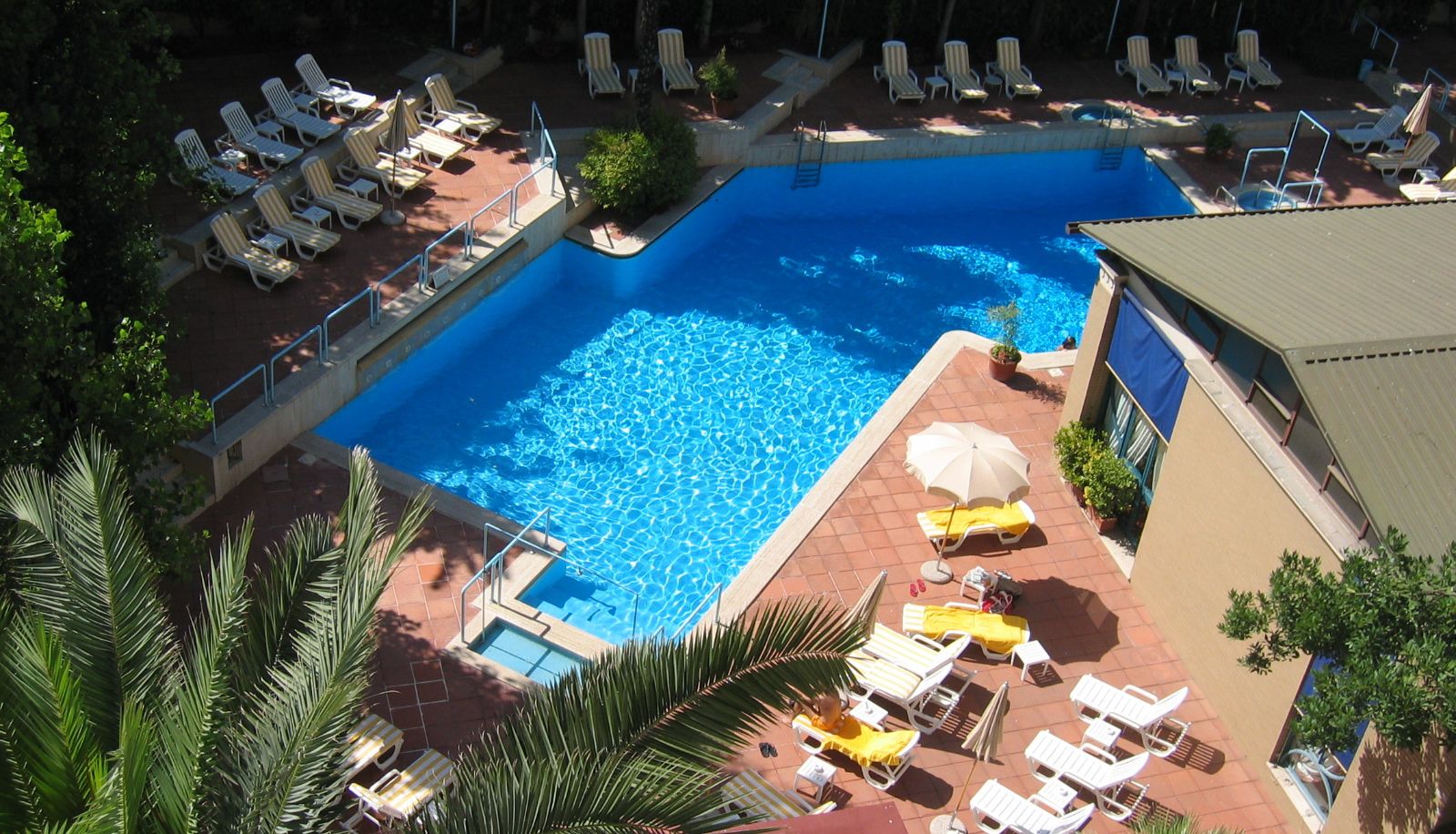Piscina - Aldrovandi Residence City S.
