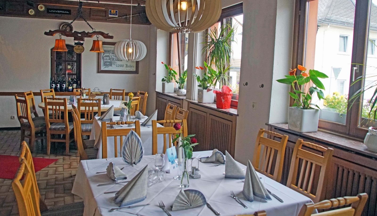 Breakfast room within the restaurant - Hotel zur Post