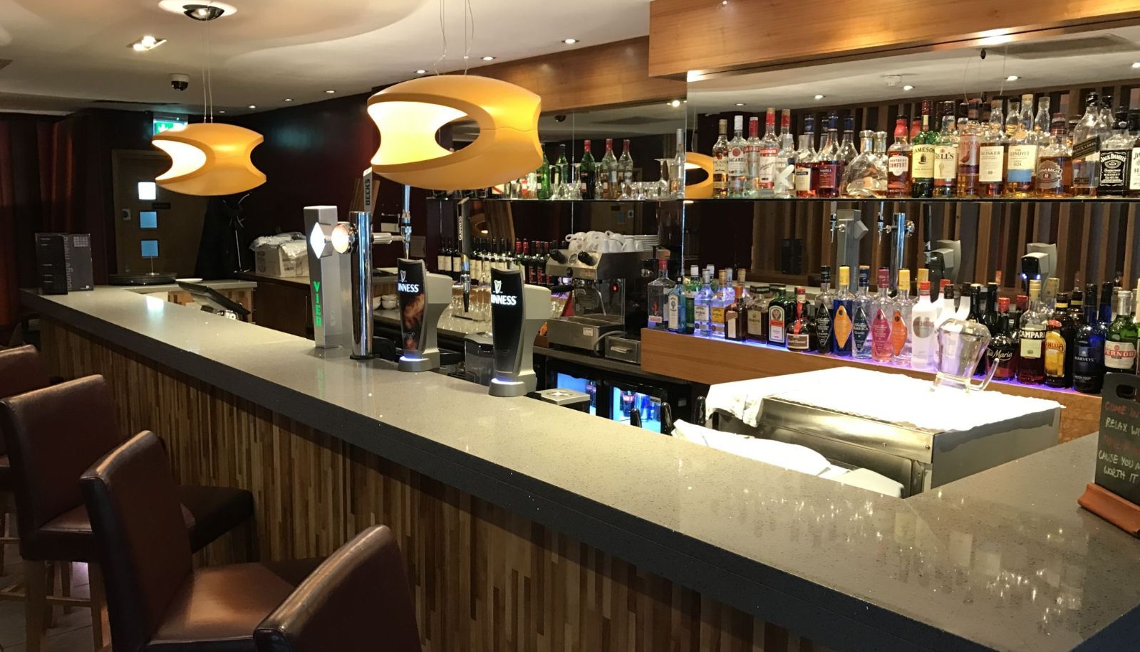 Bar - The Continental