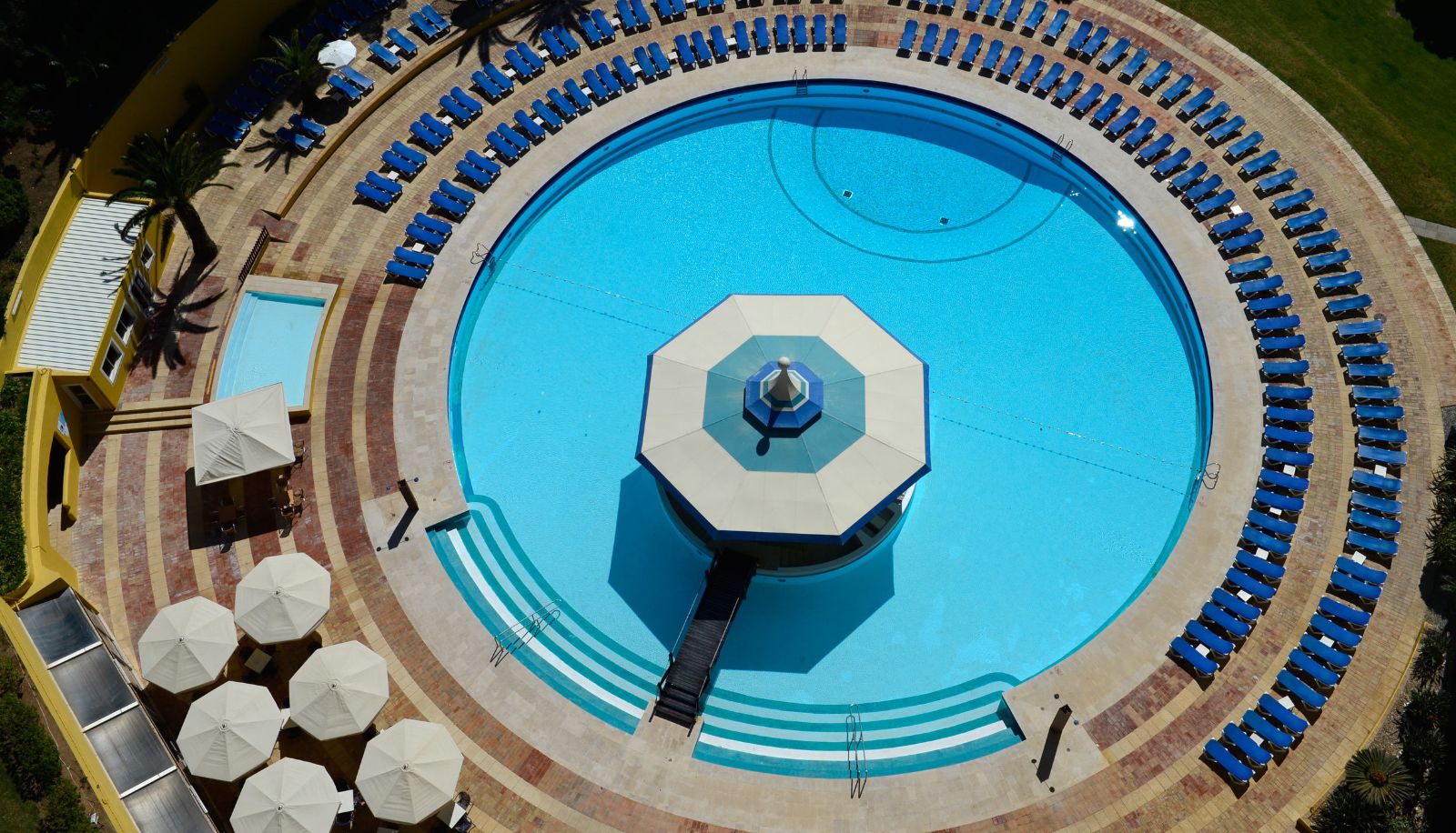 Piscina - Pestana Delfim Beach & Golf Hotel - All Inclusive