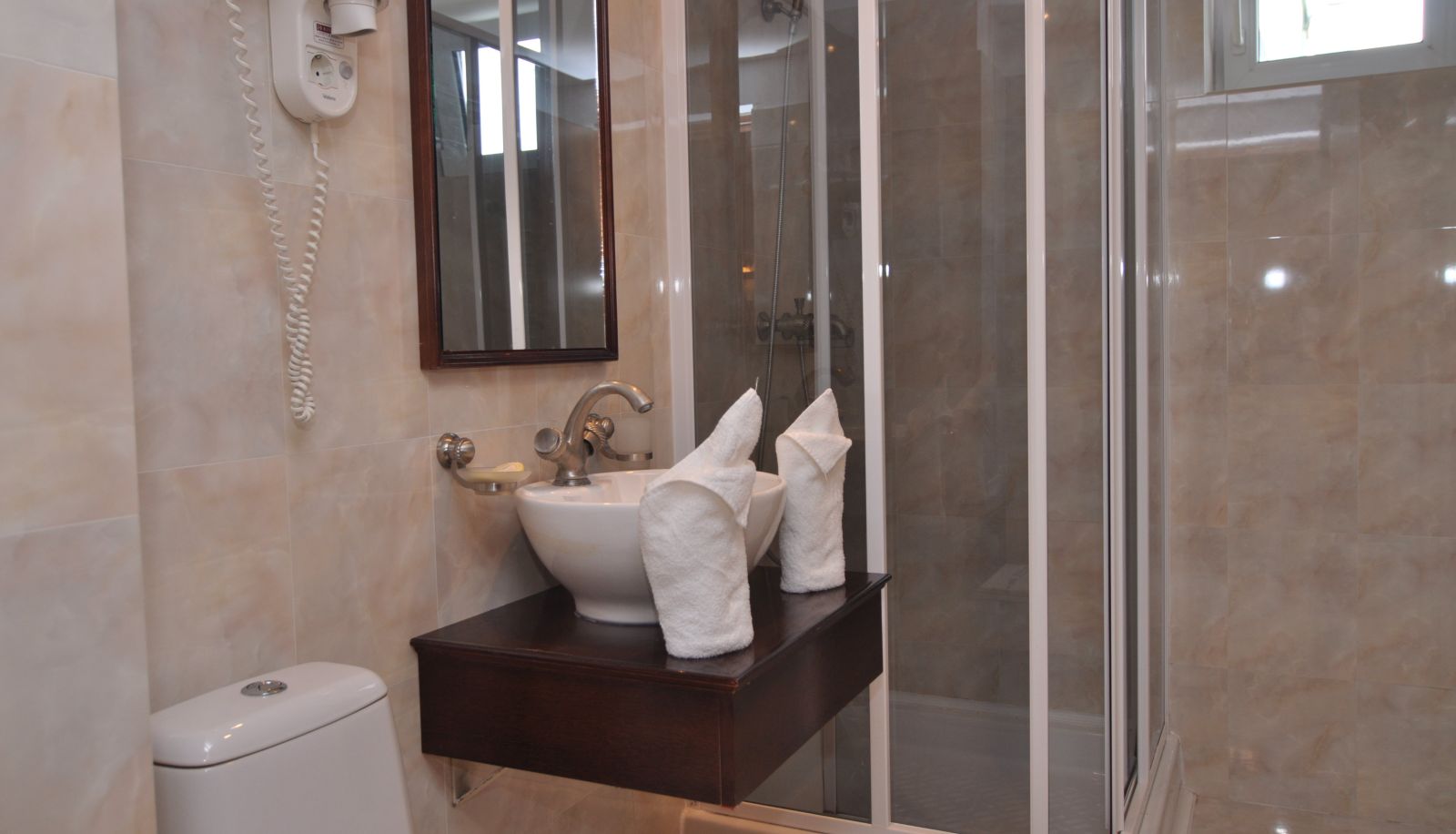Bathroom - Megalos