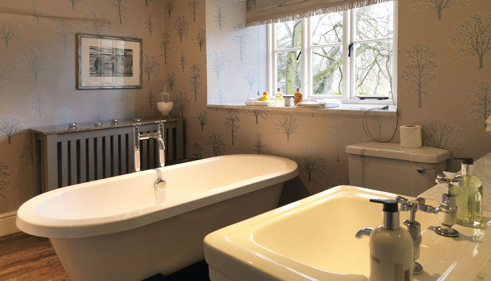 Suite - Manor House
