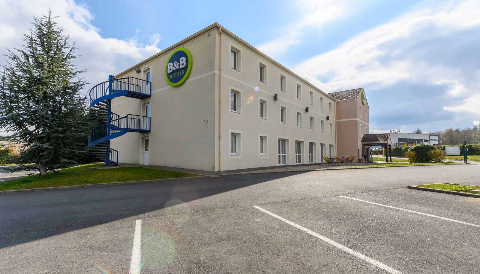 Zona exterior del hotel - B&B HOTEL Compiègne Thourotte