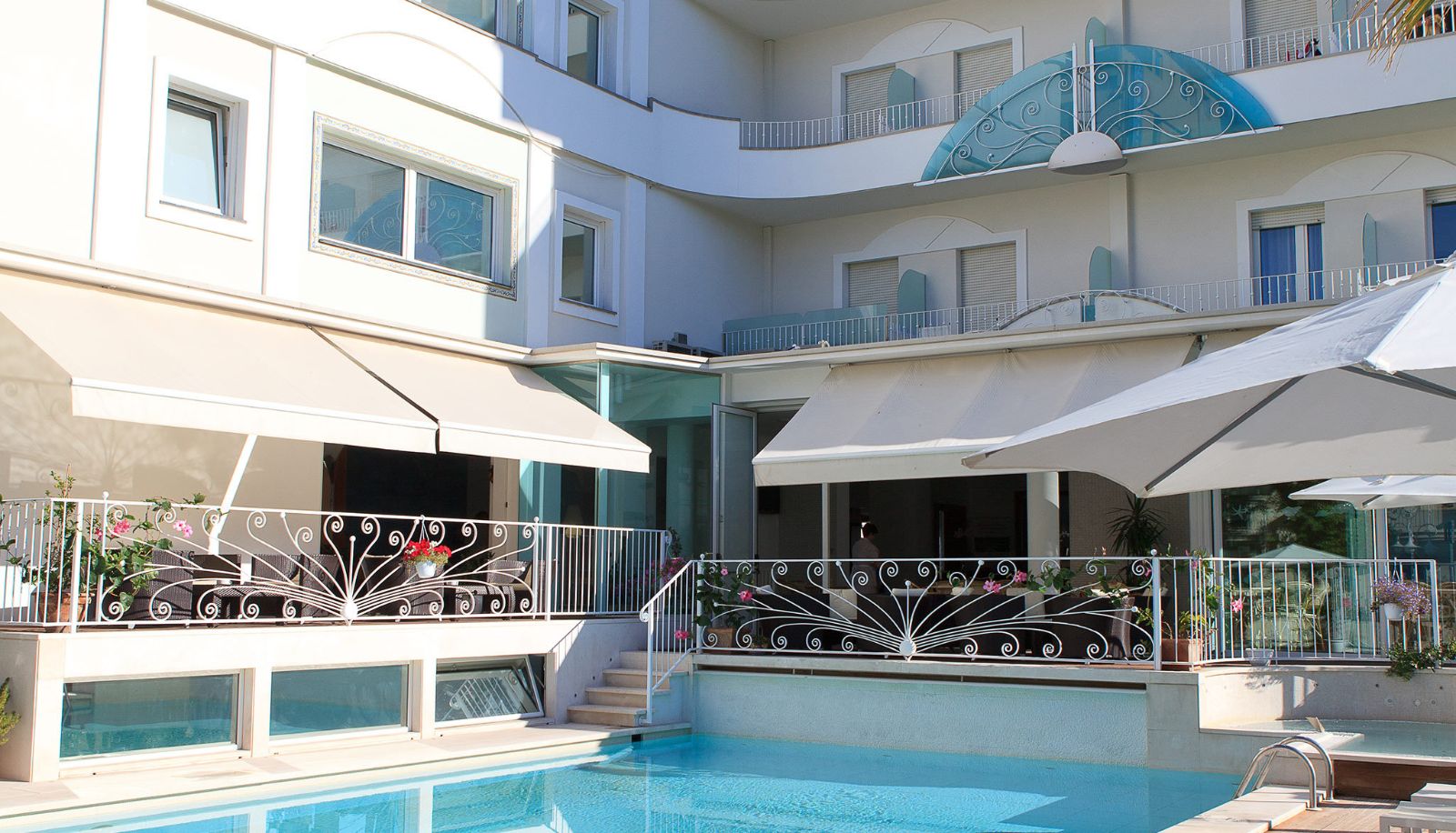 Piscine - Hotel Luxor Beach