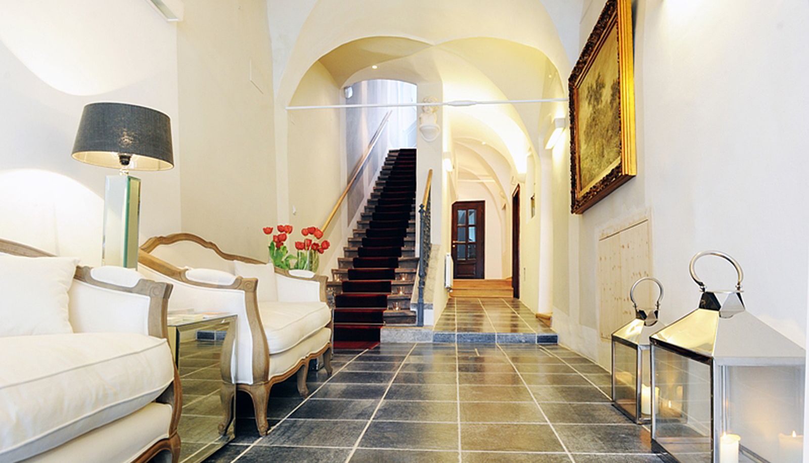 Hall - Lesar Hotel Angel Ljubljana