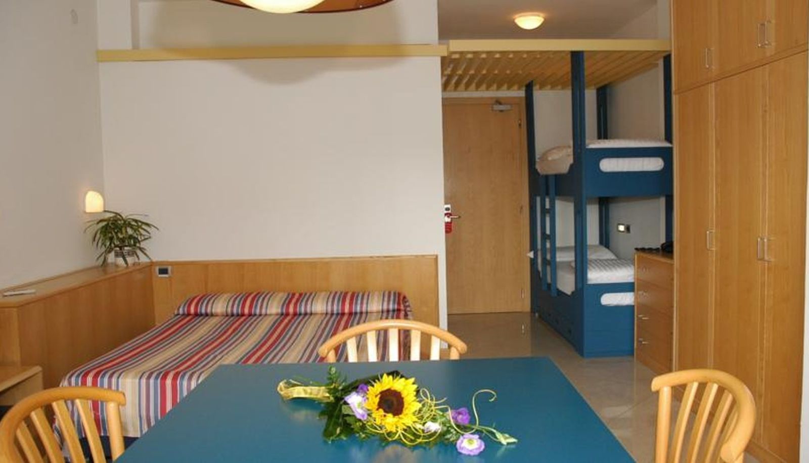 Pokój czteroosobowy - Aparthotel Albatros