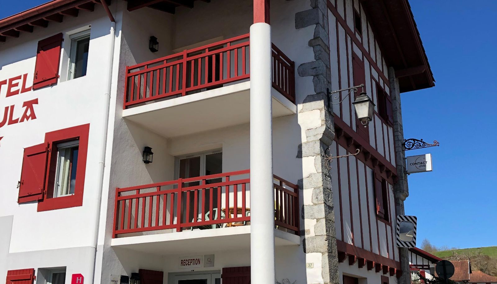 Zona exterior del hotel - Ursula