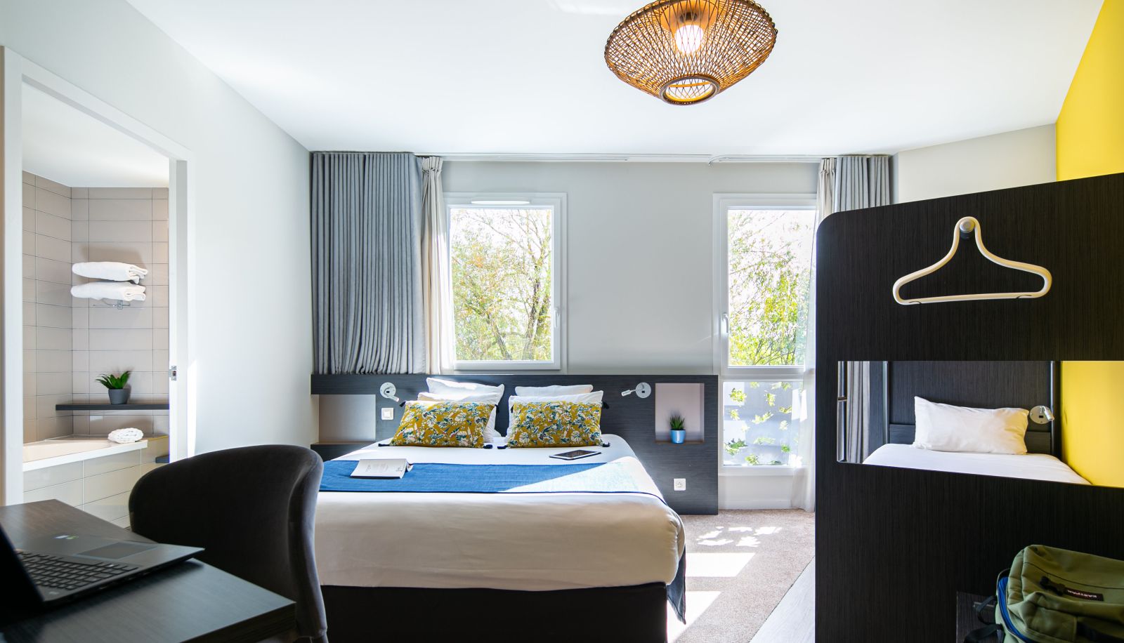 Family room - Nantes  Hôtel Saint James The Originals Boutique