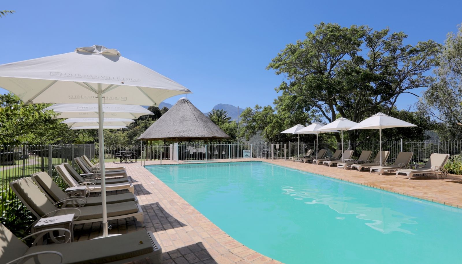 Piscina - Eight Bells Mountain Inn