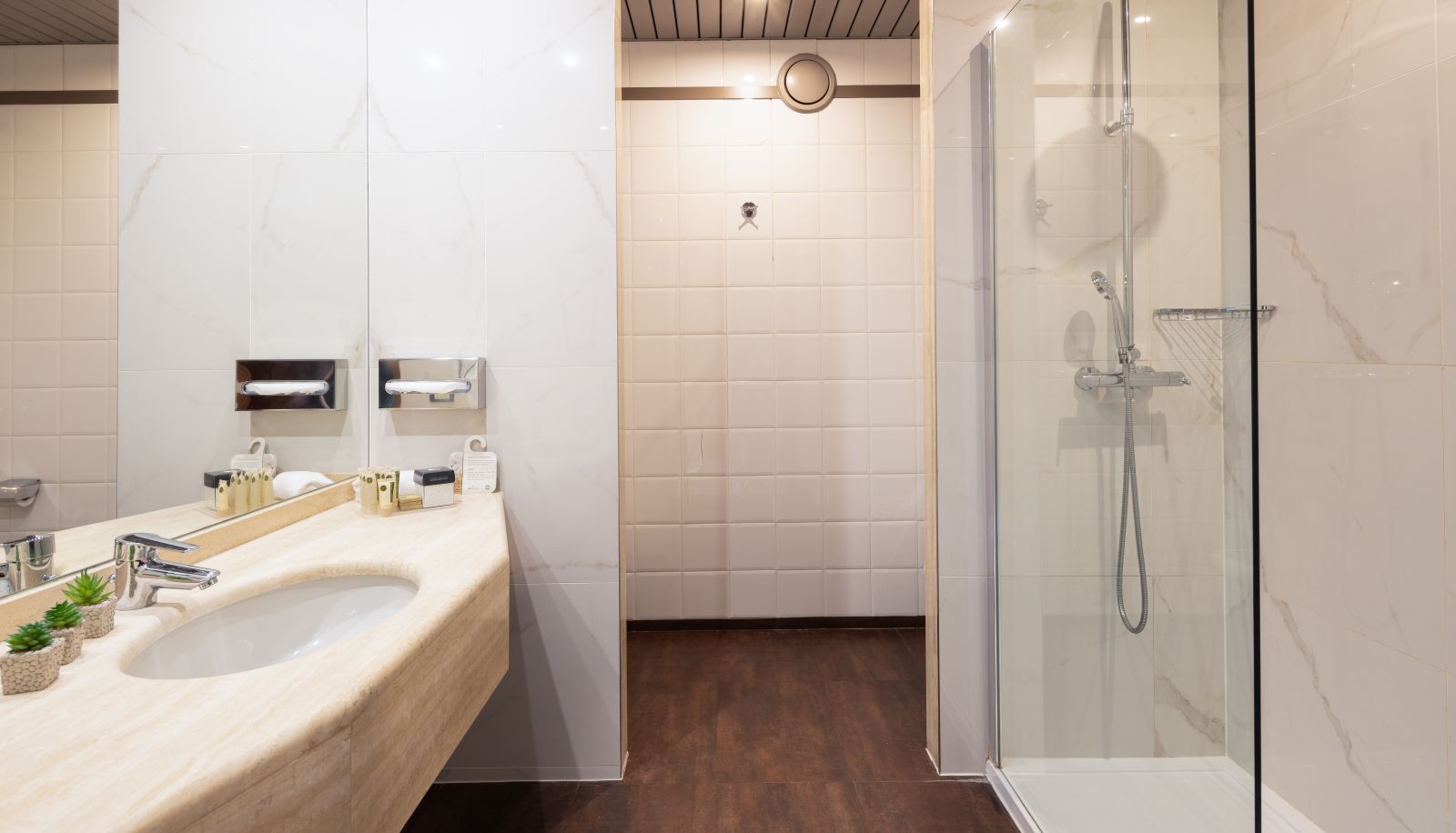 Dreibettzimmer - Best Western Modena District