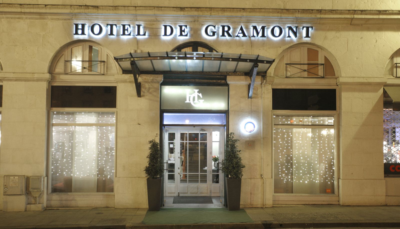 Buitenruimte van het hotel - Hôtel De Gramont