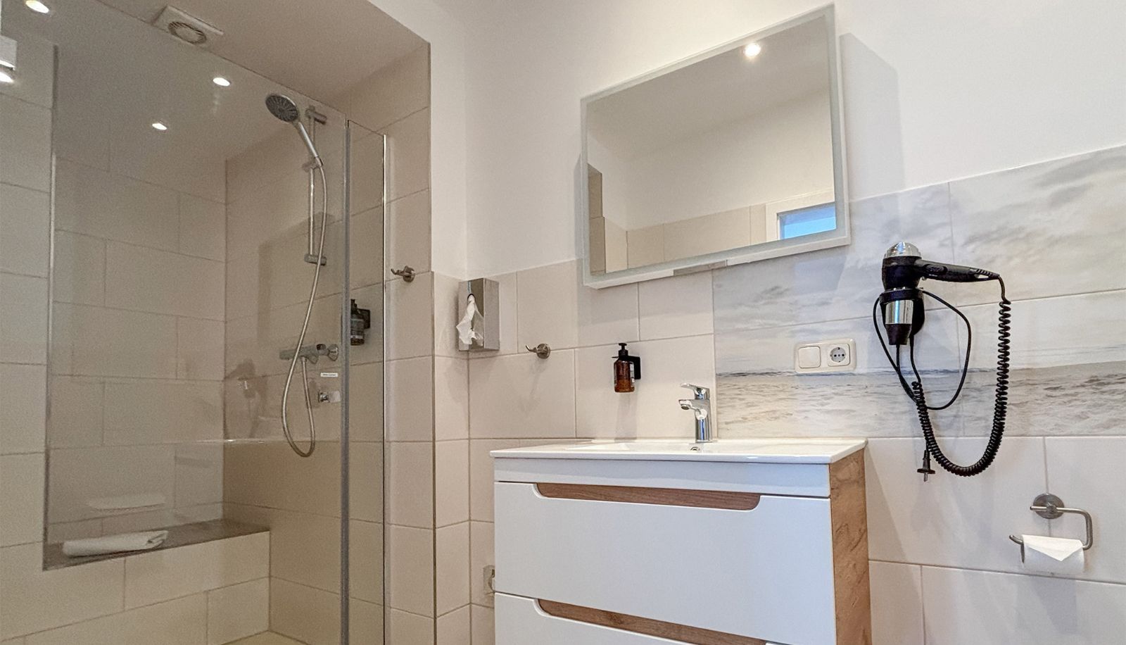 Superior room (single) - DORMERO Hotel Wilhelmshaven