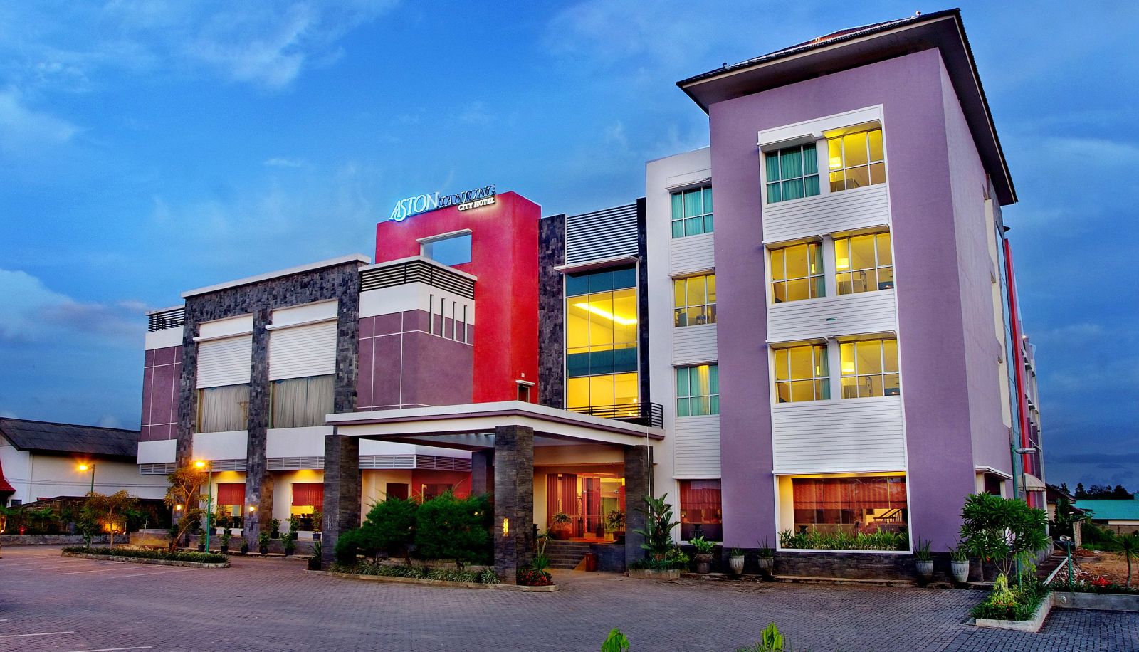 Zona exterior del hotel - Aston Tanjung City Hotel