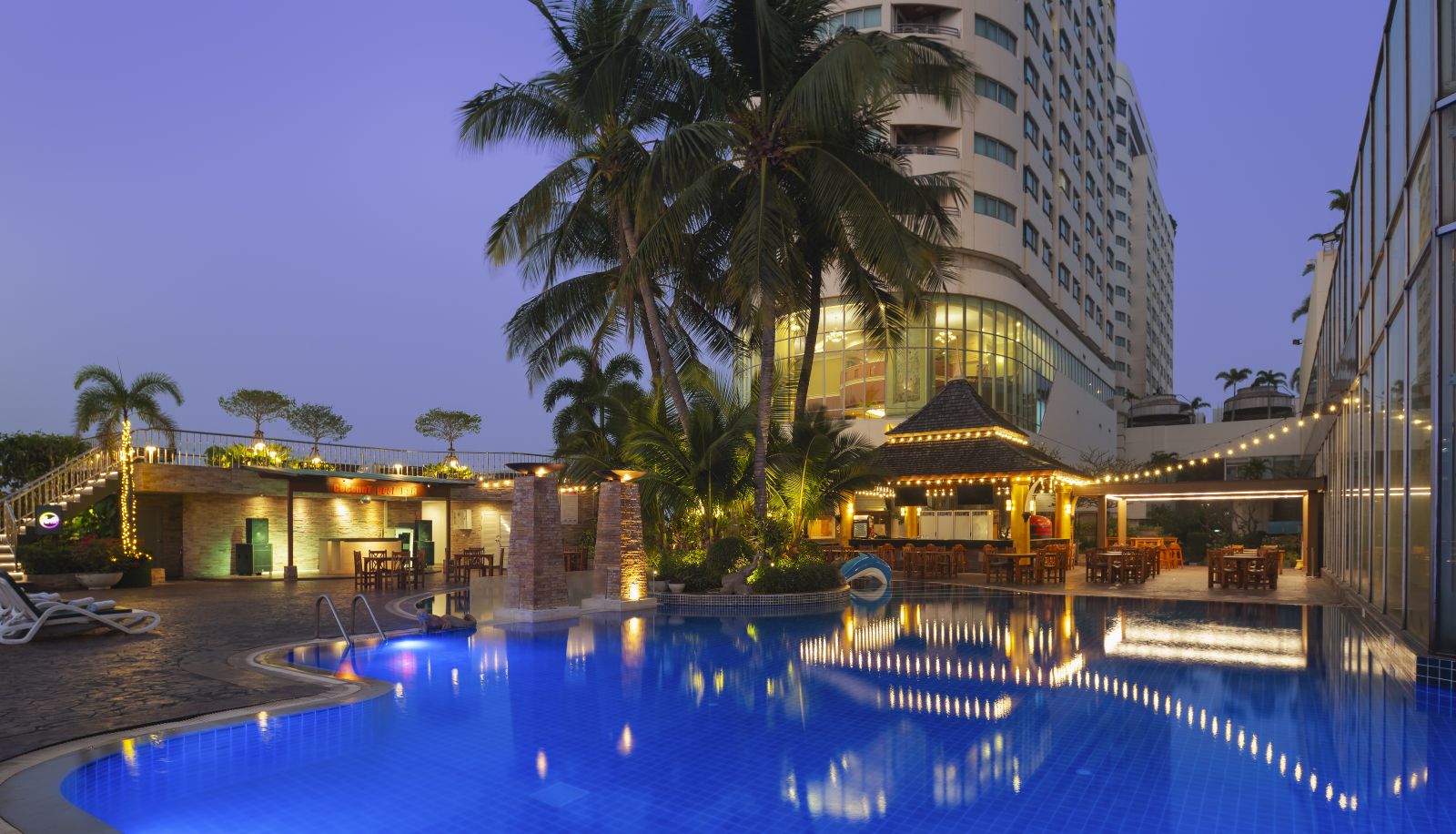 Hotel outdoor area - Prince Palace Hotel