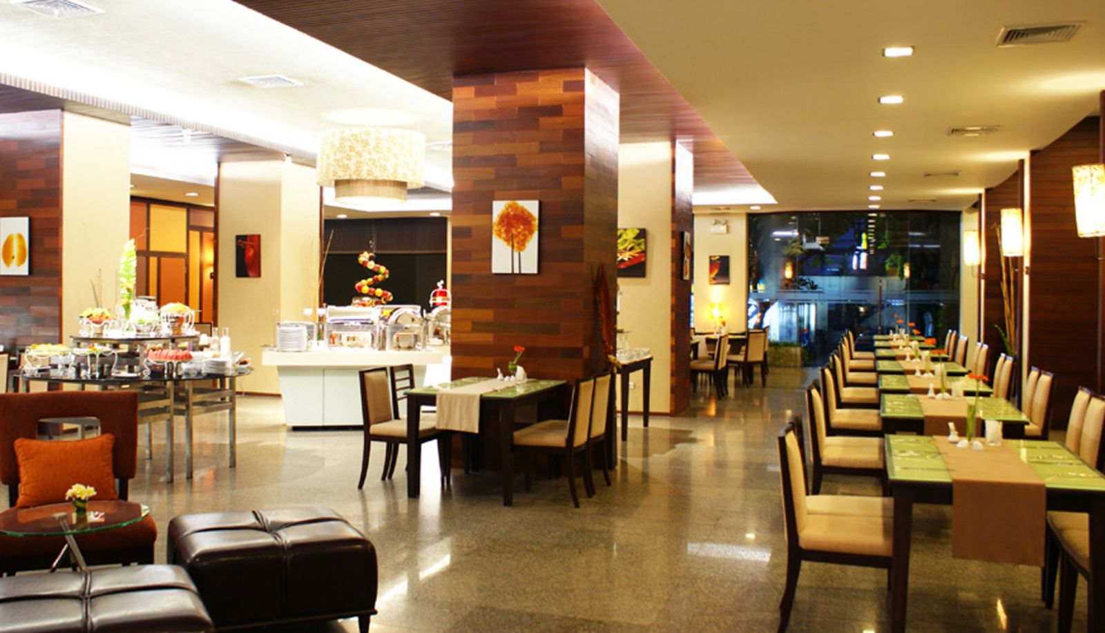 Sala prima colazione all'interno del ristorante - Sunbeam Hotel Pattaya