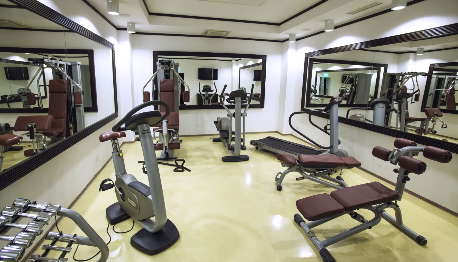Fitnessraum - Epoque Hotel