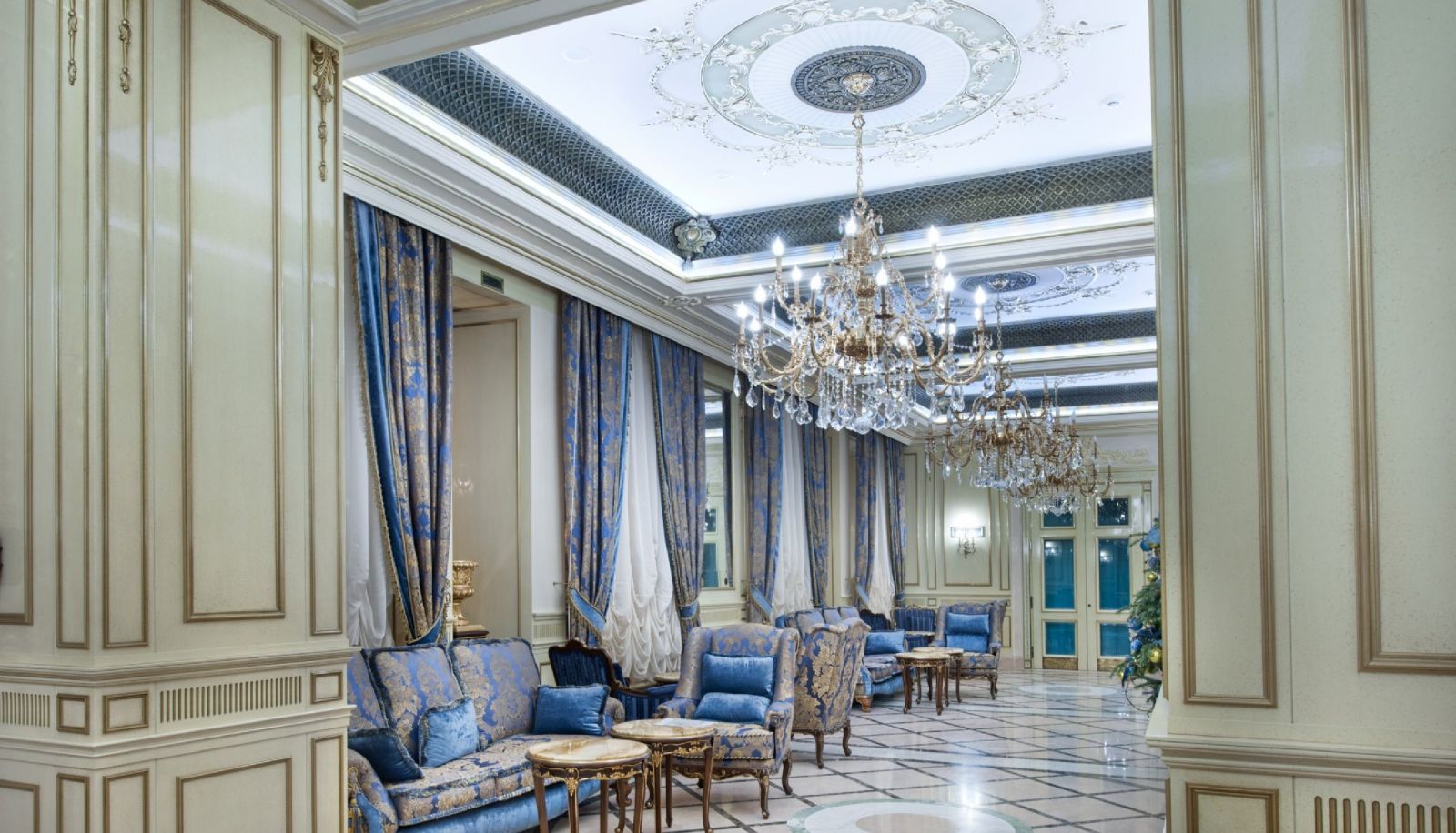 Lobby - Bristol Бристоль