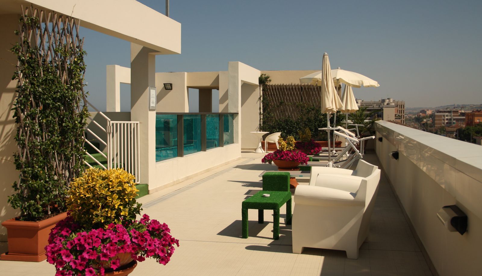 Terrace - Raffaello Hotel