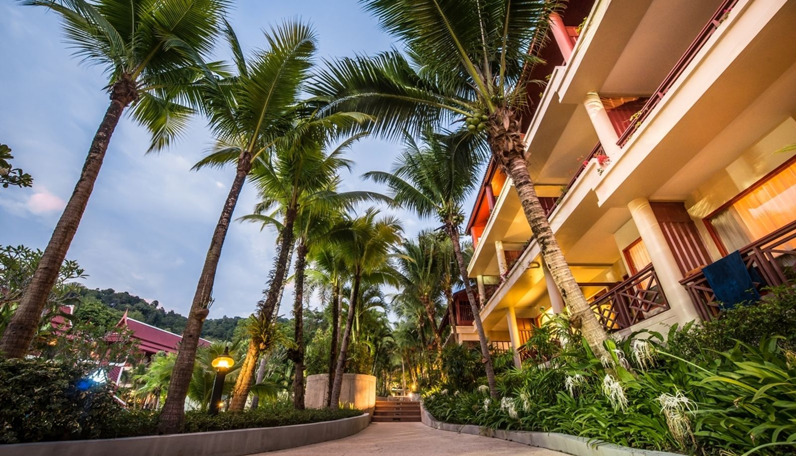Zewnętrzna część hotelu - Chada Thai Village Resort Formerly Krabi Thai Village Resort