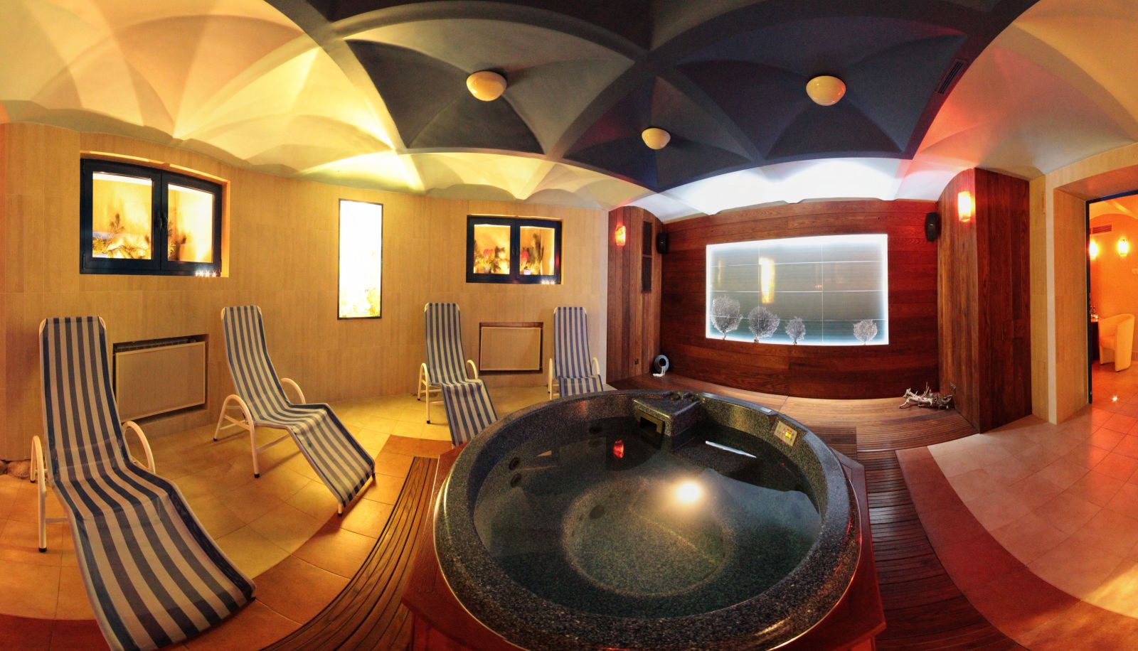 Hydromasaż - Hotel BAST*** SPA & WELLNESS