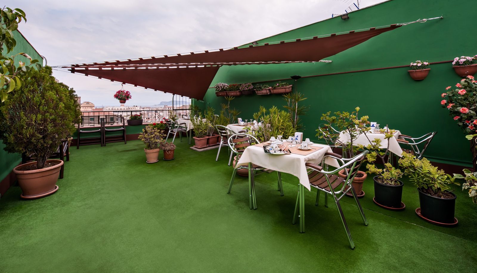 Terraza - Sky Sleeping B&B