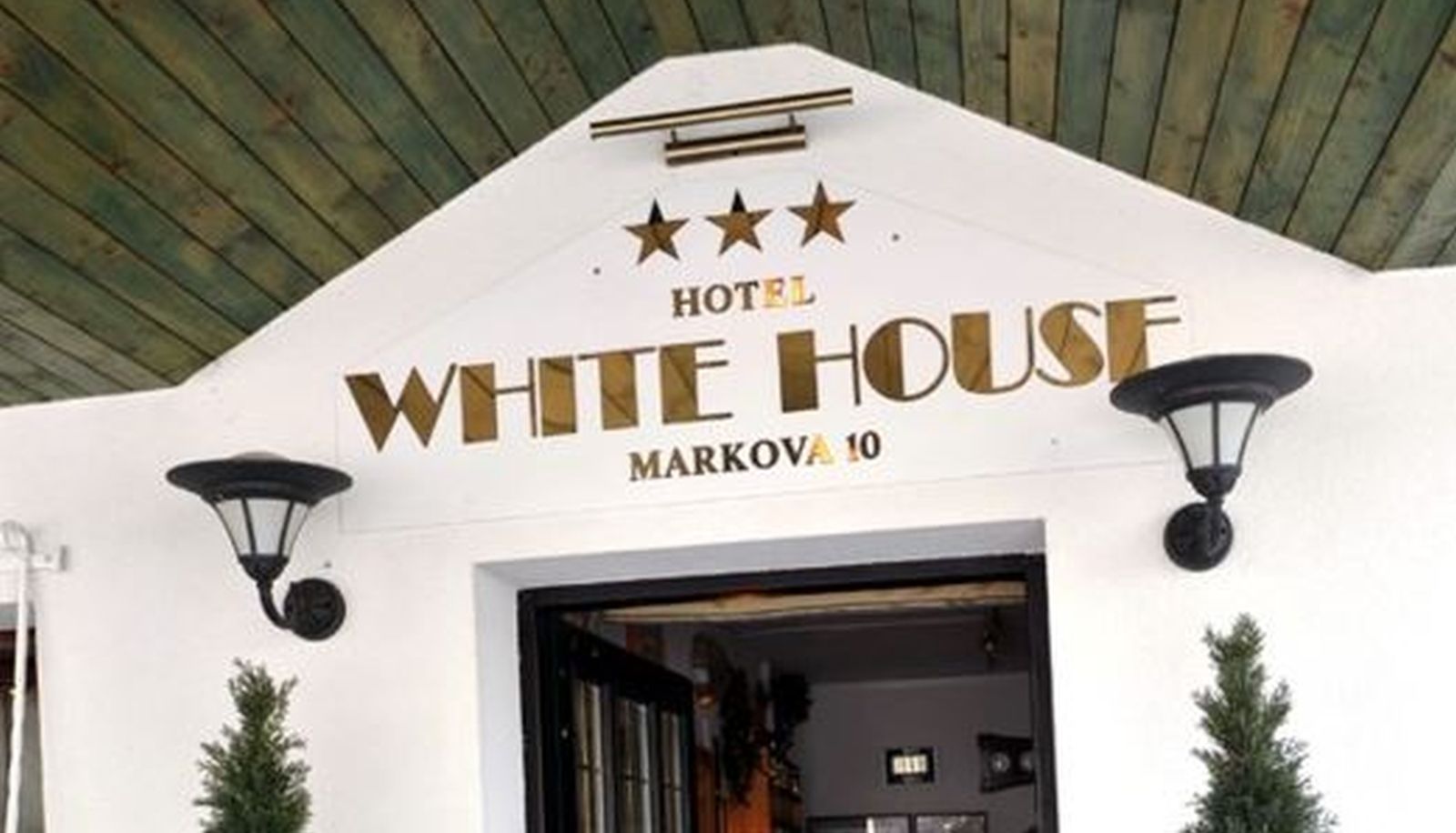 Zona exterior del hotel - White House