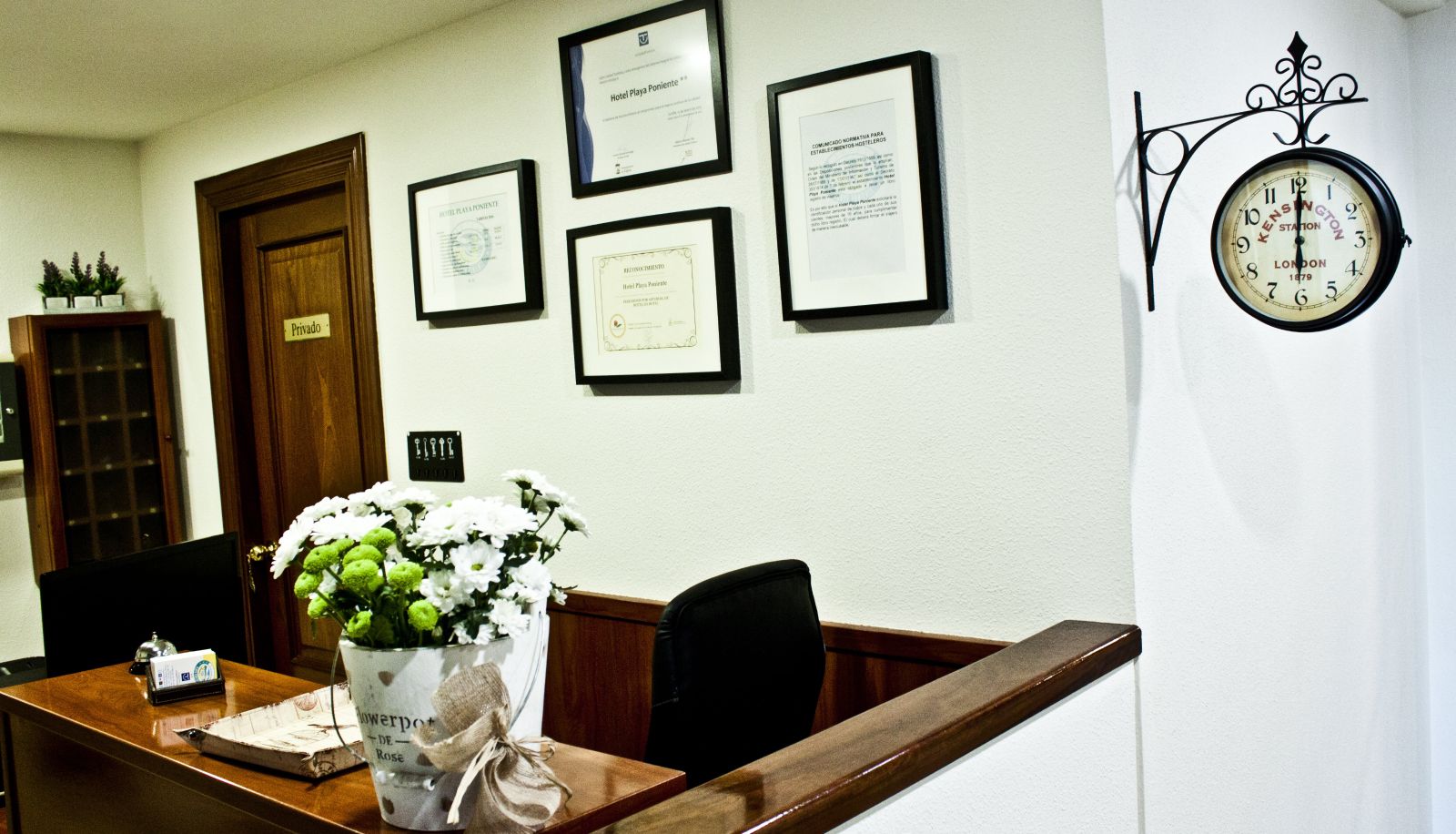 Recepción - Playa Poniente