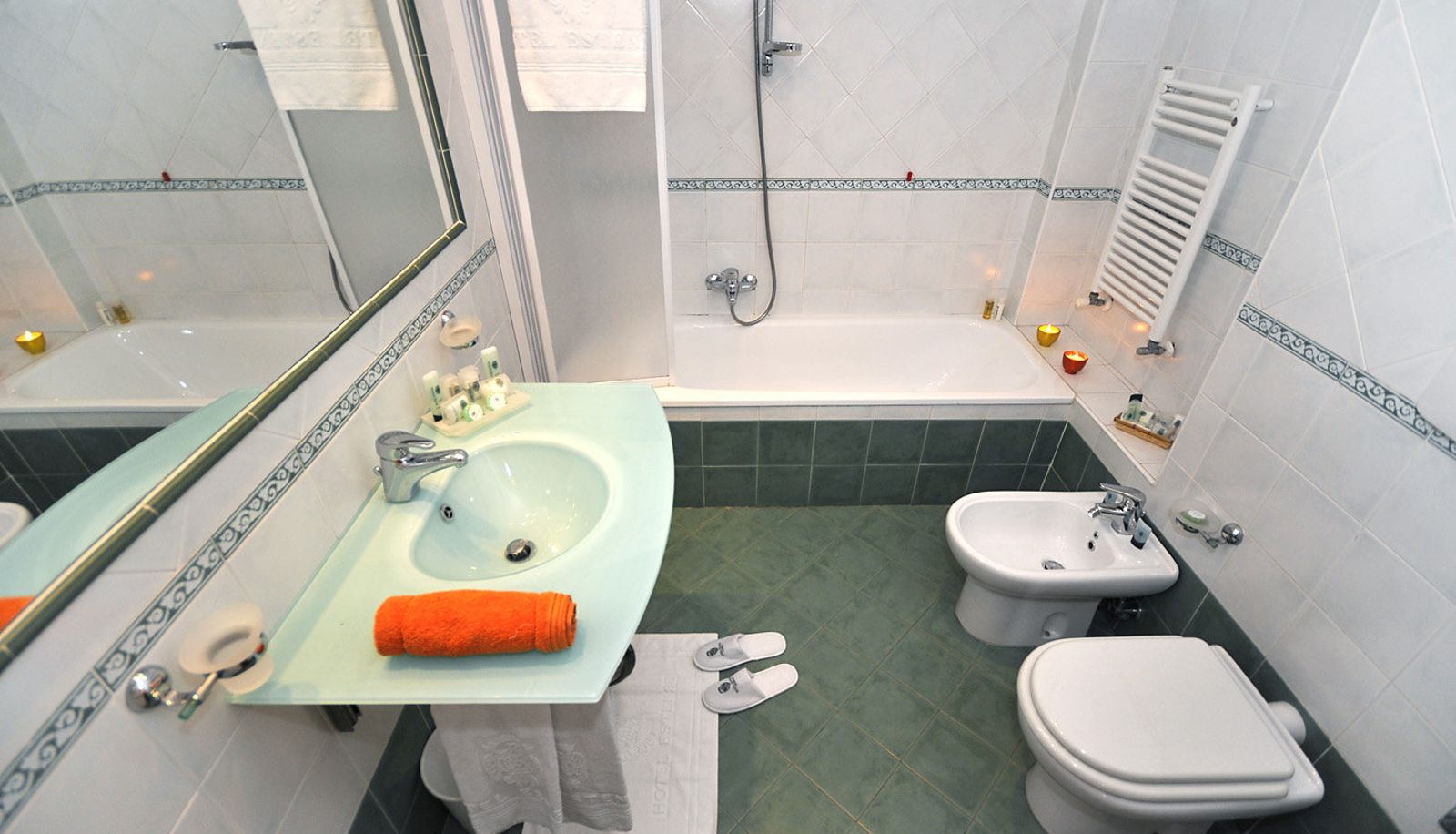 Badezimmer - Estense Hotel