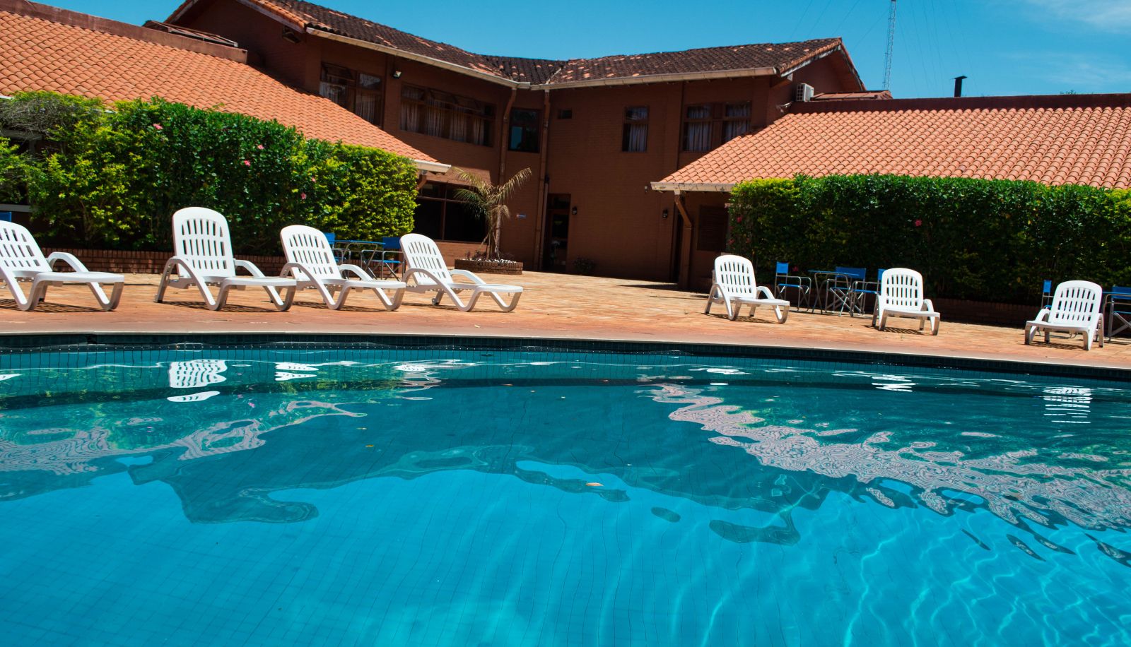 Pool - Marcopolo Suites