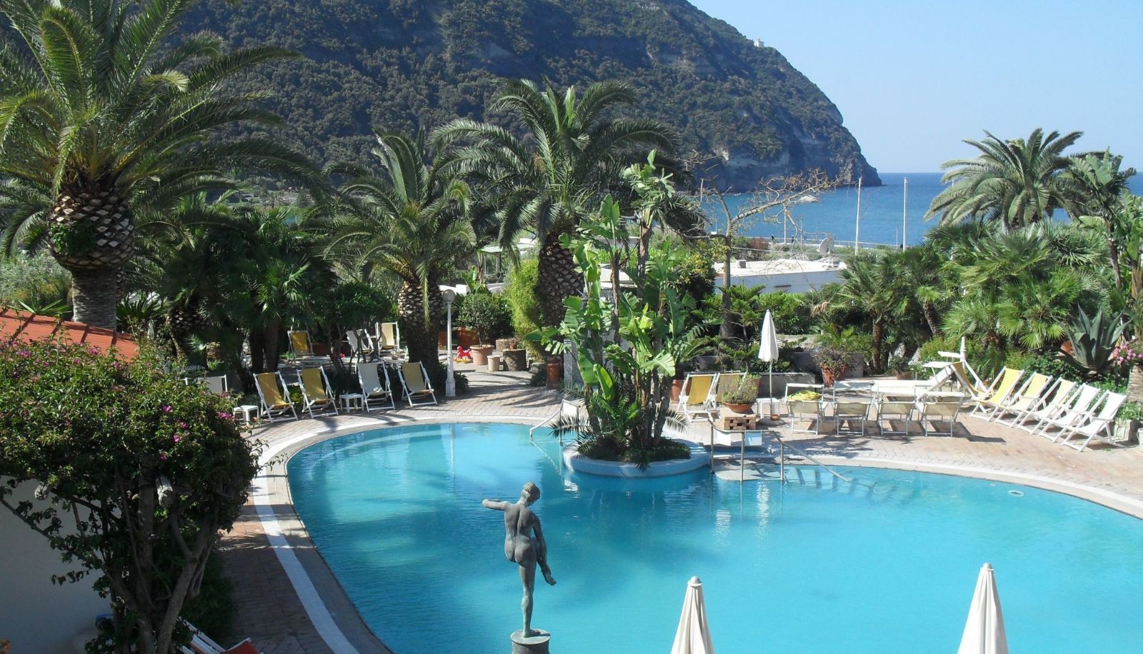 Zona exterior del hotel - Semiramis