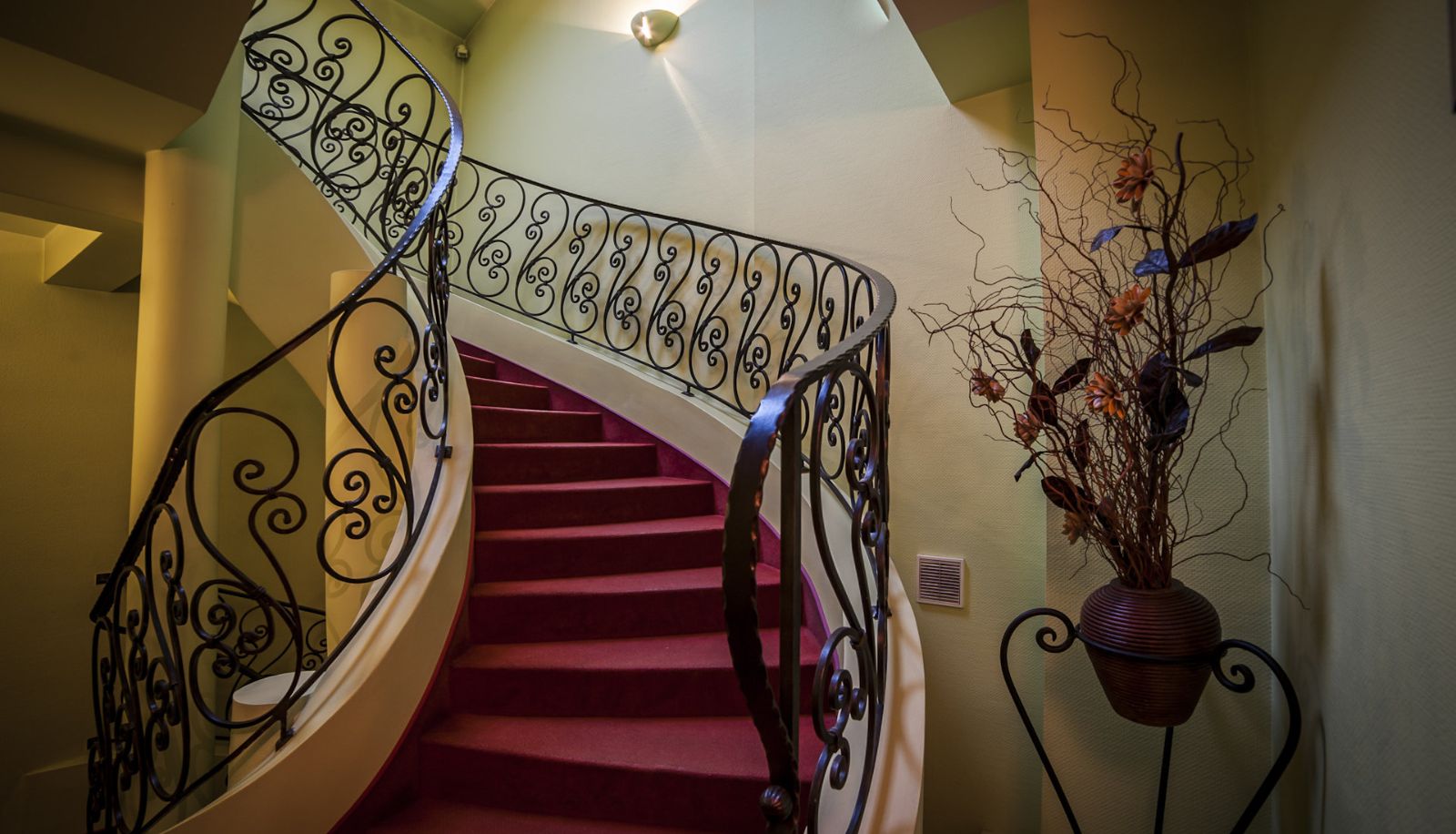 Wnętrze hotelu - Piwnica Rycerska