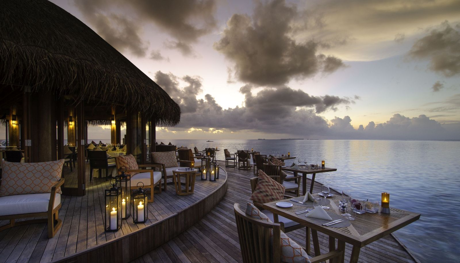 Restaurant 1 - V Villas Maldives at Mirihi - MGallery Collection