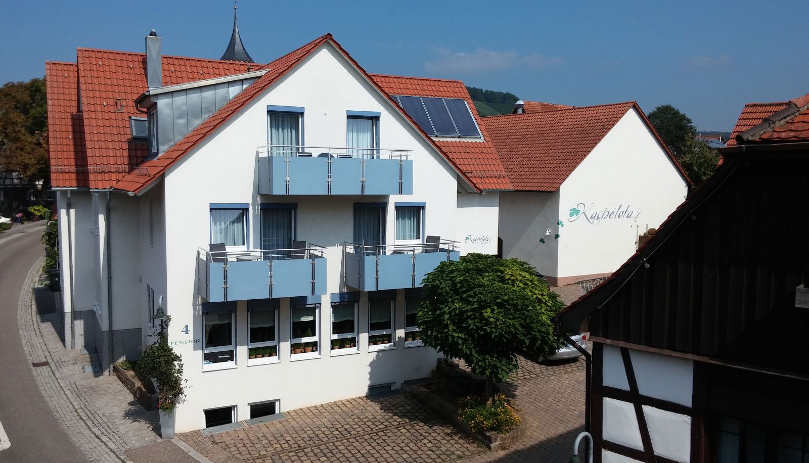 Buitenruimte van het hotel - Kachelofa