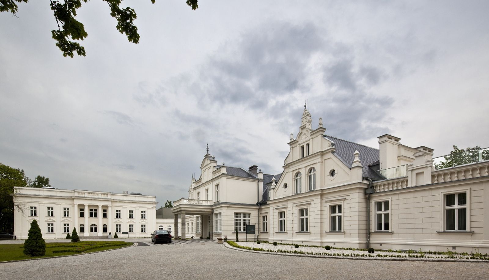 Hotel Außenbreich - Pałac Romantyczny